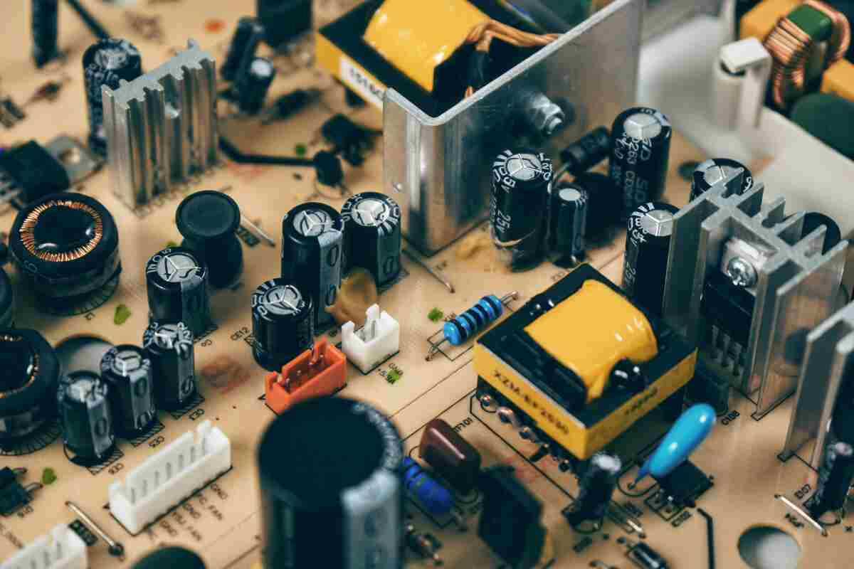 Capacitor and Inductor | Comparision | Capacitor | Inductor